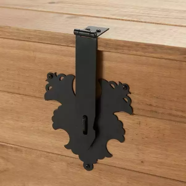 Seconique Corona Pine Storage Trunk 5 Seconique Corona Pine Storage Trunk - Image 5