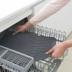 Brabantia Sinkside Dark Grey Silicone Dish Drying Mat -Dunelm Sales Store 1000158194 alt02