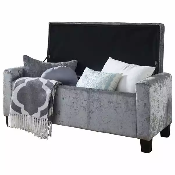 GFW Verona Crushed Velvet Ottoman 3 GFW Verona Crushed Velvet Ottoman - Image 3