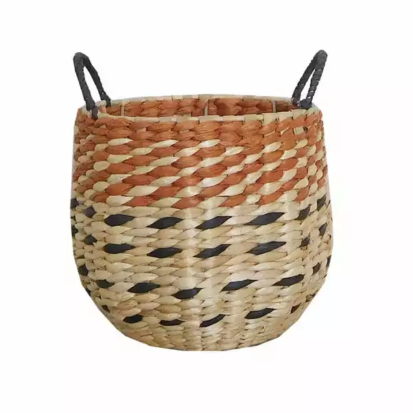 Dunelm Large Hexagonal Rush Basket 3 Dunelm Large Hexagonal Rush Basket - Image 3