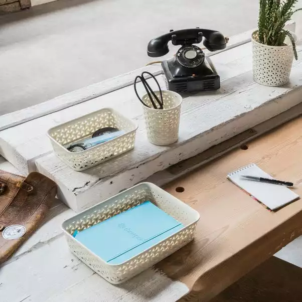 Curver 4L Vintage White Basket 2 Curver 4L Vintage White Basket - Image 2