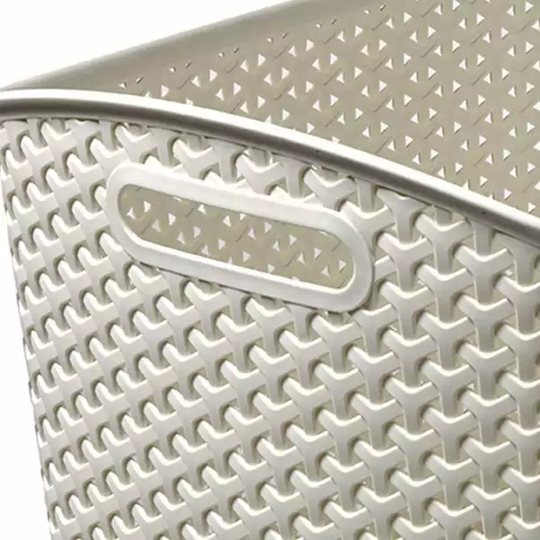 Curver 28L Vintage White Basket 4 Curver 28L Vintage White Basket - Image 4