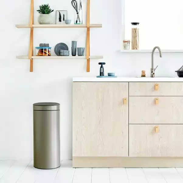 Brabantia 30L Platinum Touch Bin 1 Brabantia 30L Platinum Touch Bin