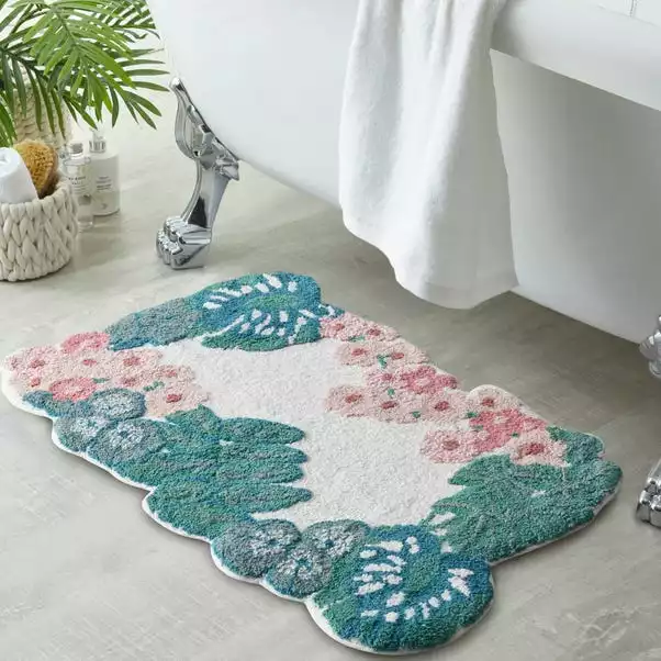 Dunelm Tropique Green Bath Mat 1 Dunelm Tropique Green Bath Mat