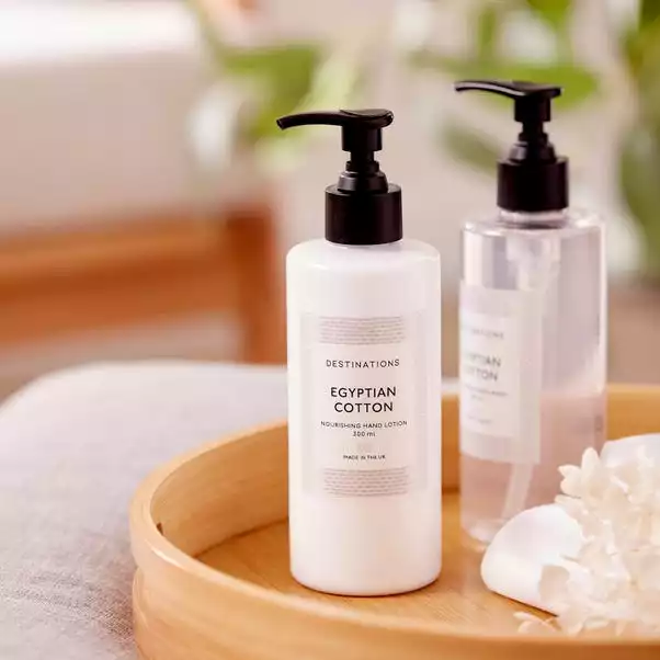 Wax Lyrical Egyptian Cotton Hand Lotion 300ml 1 Wax Lyrical Egyptian Cotton Hand Lotion 300ml