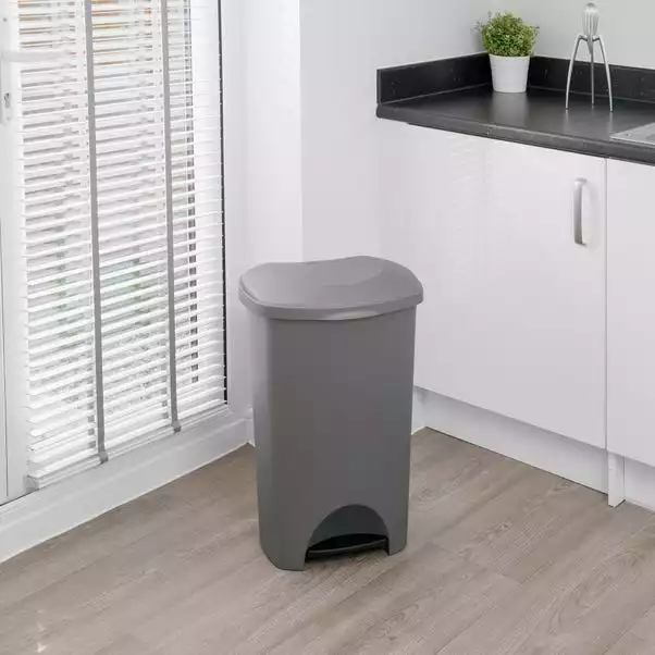 Addis Plastic 50L Pedal Bin Grey 4 Addis Plastic 50L Pedal Bin Grey - Image 4