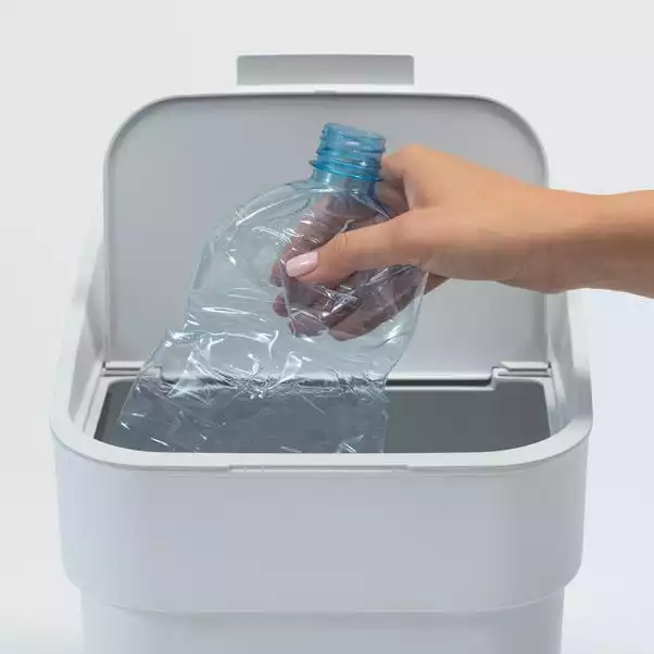 Curver Ready To Collect 10L Bin 4 Curver Ready To Collect 10L Bin - Image 4