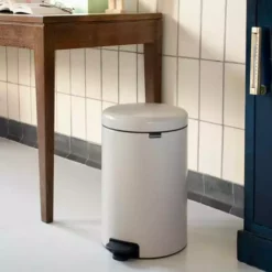 Brabantia NewIcon Pedal Bin 20L Soft Beige -Dunelm Sales Store 30788084 alt04