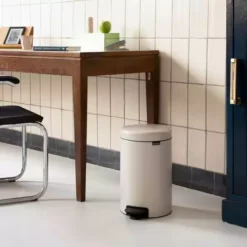Brabantia NewIcon Pedal Bin 12L Soft Beige 10 Brabantia NewIcon Pedal Bin 12L Soft Beige -Dunelm Sales Store 30788090 alt04