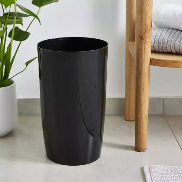 Dunelm 5 Litre Plastic Bin 1 Dunelm 5 Litre Plastic Bin