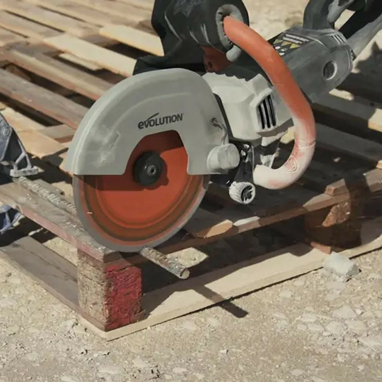 Evolution R230DCT 230mm Electric Disc Cutter Concrete Saw 110V 2000W 5 Evolution R230DCT 230mm Electric Disc Cutter Concrete Saw 110V 2000W - Image 5