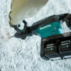 Makita HM002GD203 Twin 40V Max XGT SDS Max Demolition Hammer With 2x 2.5Ah Batteries 13 Makita HM002GD203 Twin 40V Max XGT SDS Max Demolition Hammer With 2x 2.5Ah Batteries -Dunelm Sales Store Artboard 2 41041.1663690072