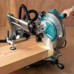 Makita LS004GD202 40V Max XGT Brushless Slide Compound 260mm Mitre Saw Kit With 2x 2.5Ah Batteries 9 Makita LS004GD202 40V Max XGT Brushless Slide Compound 260mm Mitre Saw Kit With 2x 2.5Ah Batteries -Dunelm Sales Store Artboard 3 49053.1663689991
