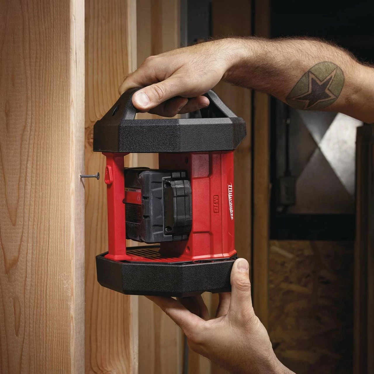 Milwaukee M18 AL-0 LED 18V Area Light (Body Only) 7 Milwaukee M18 AL-0 LED 18V Area Light (Body Only) - Image 7