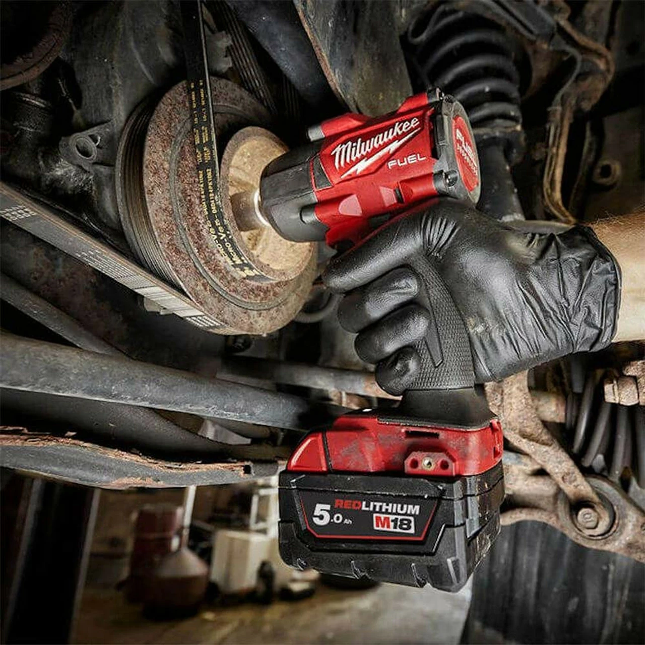 Milwaukee M18 FMTIW2F12-801X 18V FUEL 1/2" Mid-Torque Impact Wrench With 1x 8.0Ah Battery 5 Milwaukee M18 FMTIW2F12-801X 18V FUEL 1/2" Mid-Torque Impact Wrench With 1x 8.0Ah Battery - Image 5