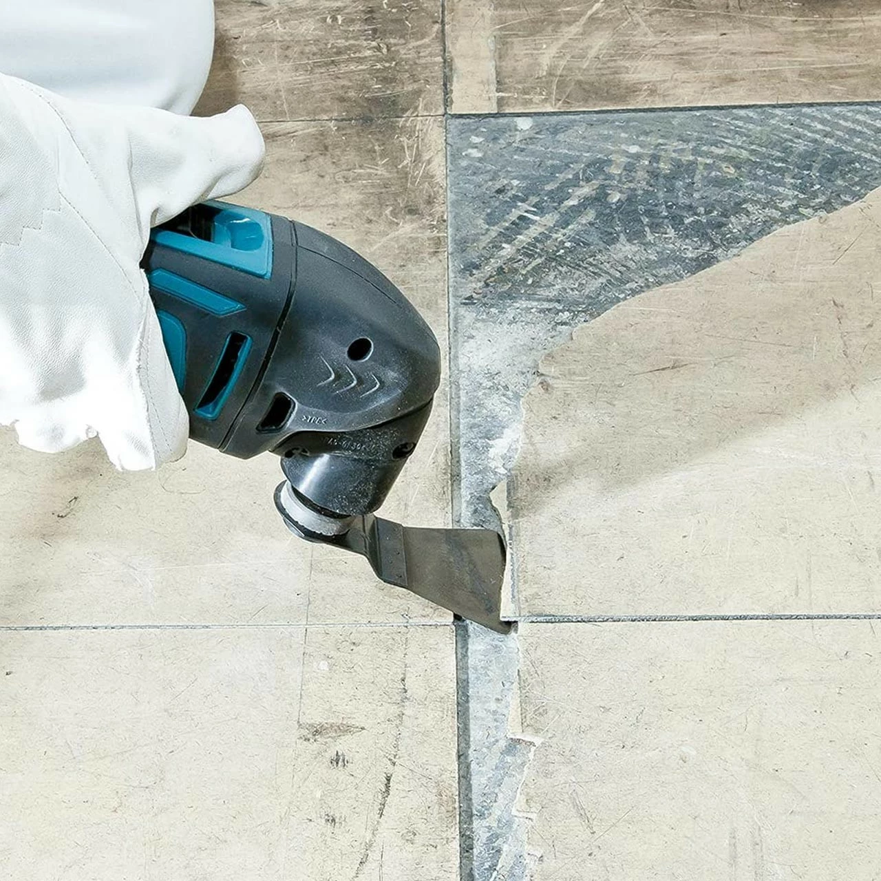 Makita DTM50Z 18V LXT Cordless Multi Tool (Body Only) 8 Makita DTM50Z 18V LXT Cordless Multi Tool (Body Only) - Image 8