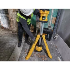 DeWalt DCL079 18V XR LED Tripod Light (Body Only) -Dunelm Sales Store DCL079 E 98116.1663753777