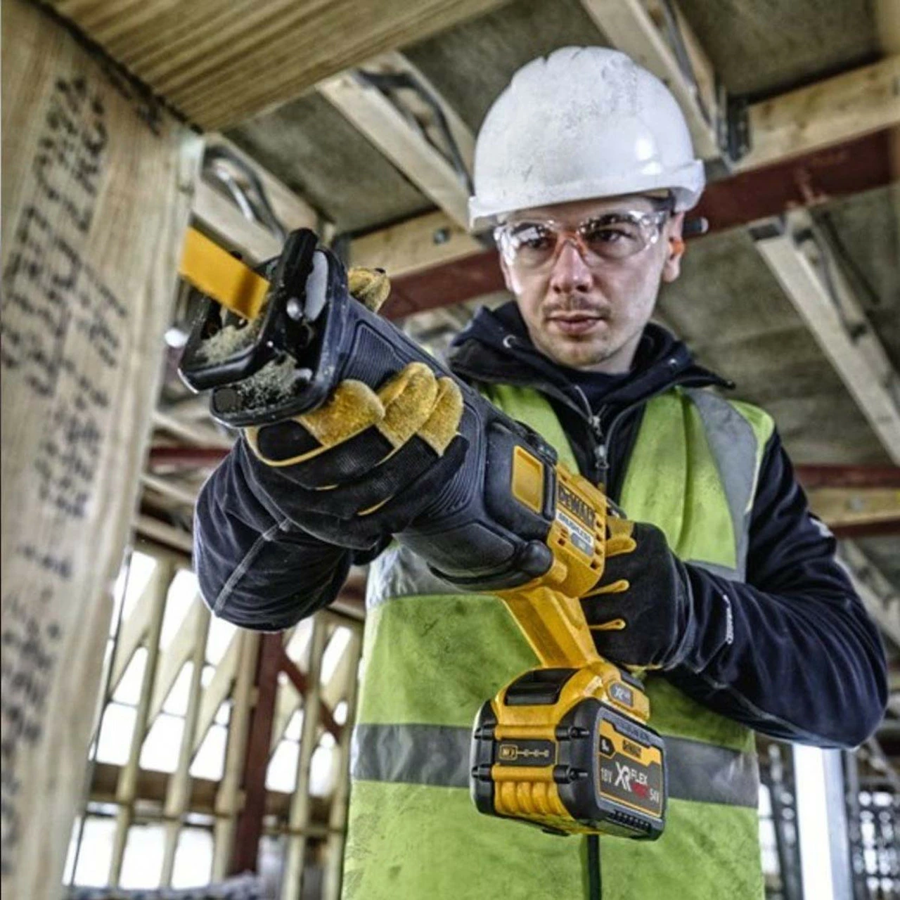 DeWalt DCS389NT 54V XR FLEXVOLT Reciprocating Saw In A Carry Case (Body Only) 4 DeWalt DCS389NT 54V XR FLEXVOLT Reciprocating Saw In A Carry Case (Body Only) - Image 4