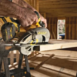 DeWalt DCS578X2-GB 54V XR Flexvolt 190mm Brushless Circular Saw With 2x 9Ah Batteries -Dunelm Sales Store DCS578X2 B 81011.1663686061