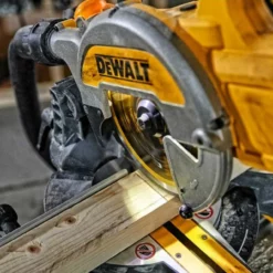 DeWalt DCS777T2-GB 54V XR Flexvolt 216mm Mitre Saw With 2 X 6.0Ah Batteries -Dunelm Sales Store DCS777T2 B 56508.1676895934