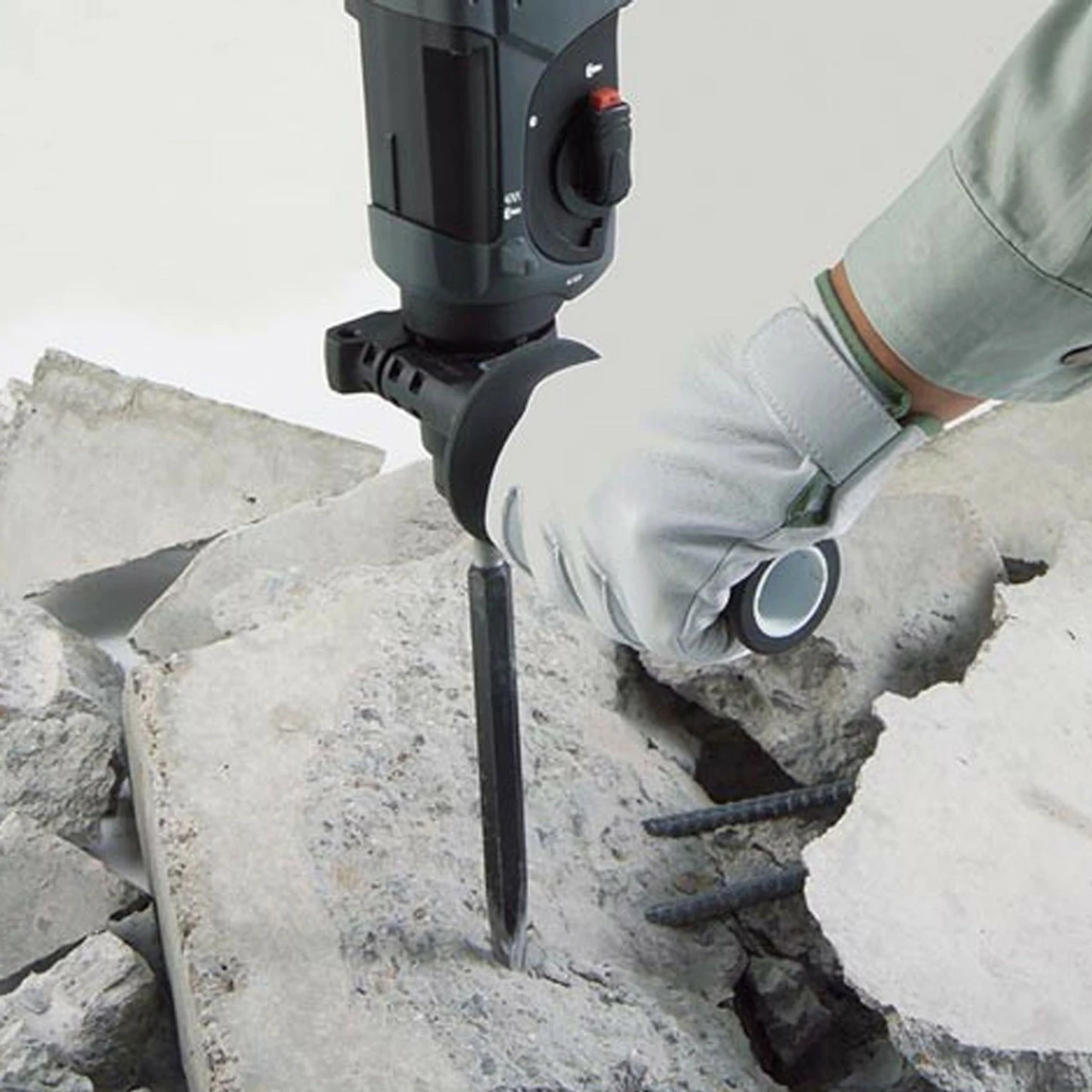 Makita DHR202SFW 18V LXT Cordless SDS+ Rotary Hammer With 1x 3.0Ah Battery 5 Makita DHR202SFW 18V LXT Cordless SDS+ Rotary Hammer With 1x 3.0Ah Battery - Image 5