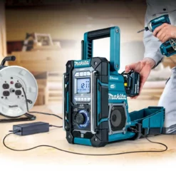 Makita DMR301 12V/18V CXT/LXT Cordless Bluetooth DAB/DAB+ Charger Radio (Body Only) -Dunelm Sales Store DMR301 C 77529.1664464341