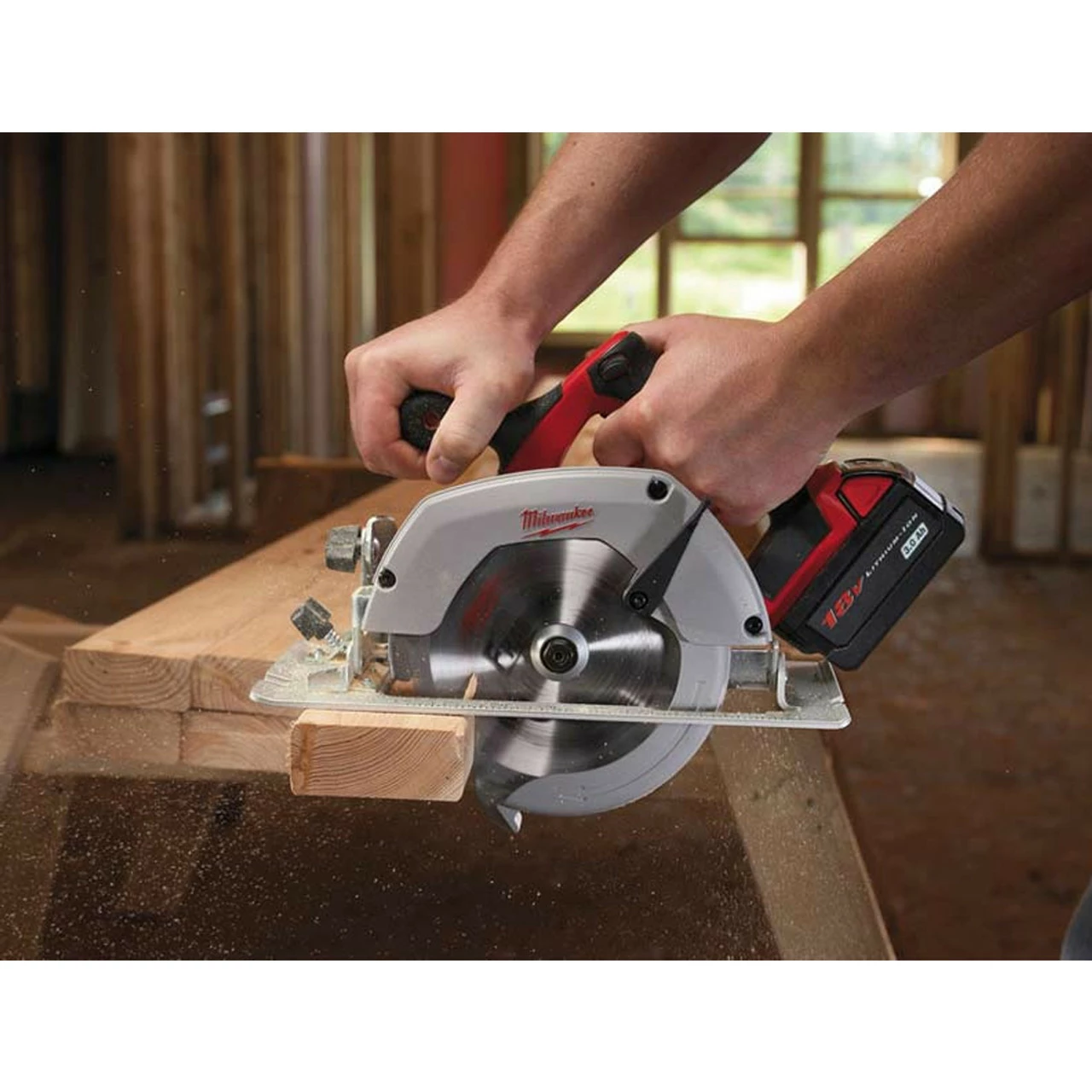 Milwaukee M18 HD18 CS 18V 165mm Circular Saw For Wood And Plastic With 2x 4.0Ah Batteries 5 Milwaukee M18 HD18 CS 18V 165mm Circular Saw For Wood And Plastic With 2x 4.0Ah Batteries - Image 5