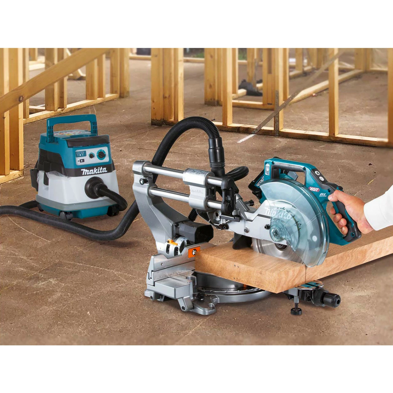 Makita LS003GZ01 40V Max BL XGT Slide Compound Mitre Saw (Body Only) 4 Makita LS003GZ01 40V Max BL XGT Slide Compound Mitre Saw (Body Only) - Image 4