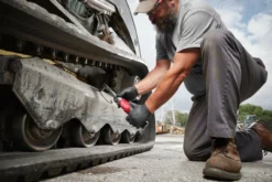 Milwaukee M12 FHIR38LR-0 12V FUEL™ 3/8" Extended Reach Impact Ratchet (Body Only) -Dunelm Sales Store M12 FHIR38LR 0 App 9 55797.1675761548