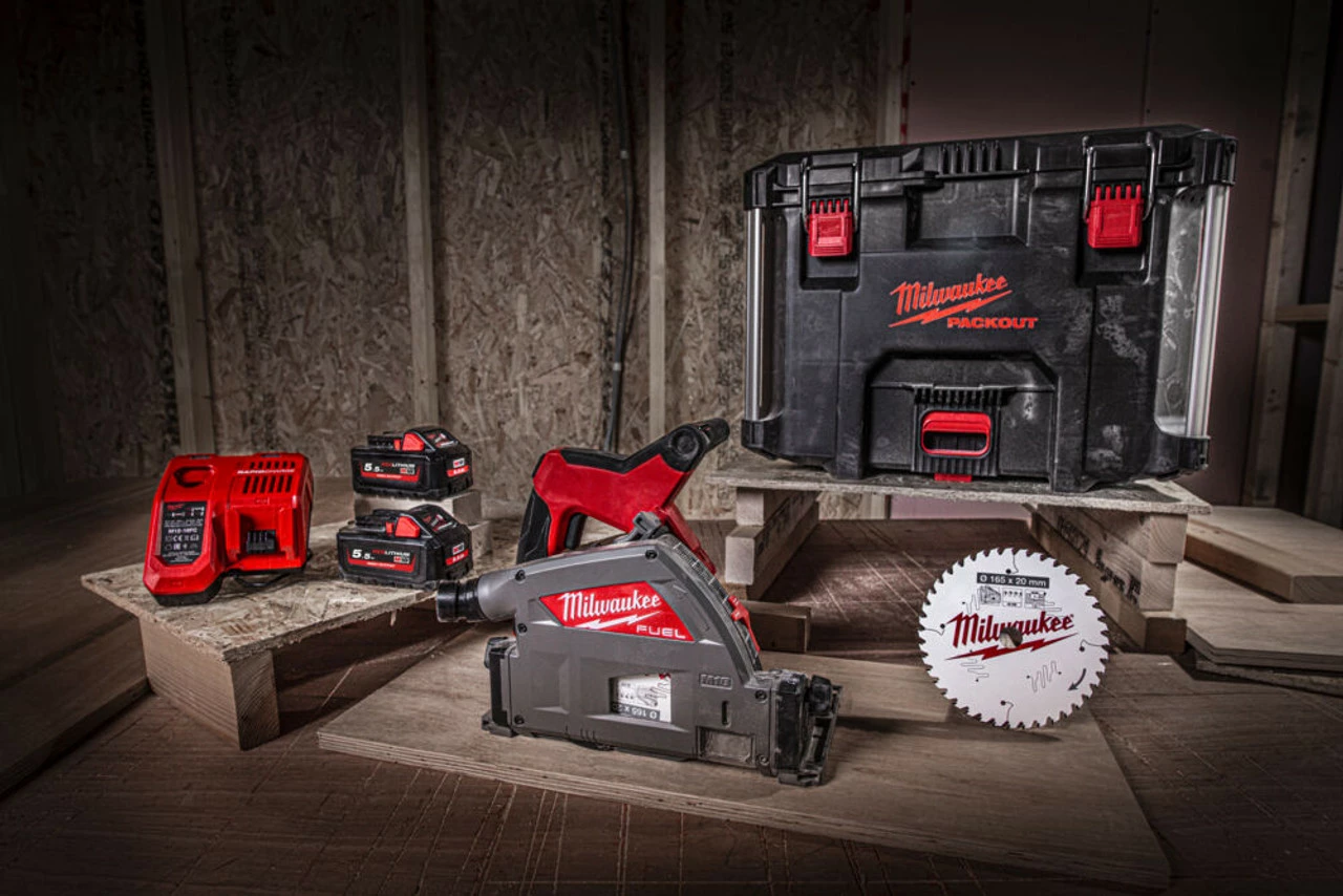 Milwaukee M18 FPS55-502X 18V FUEL™ 55mm Brushless Plunge Saw With 2x 5.0Ah Batteries 9 Milwaukee M18 FPS55-502X 18V FUEL™ 55mm Brushless Plunge Saw With 2x 5.0Ah Batteries - Image 9