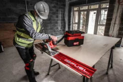 Milwaukee M18 FPS55-501X 18V FUEL™ 55mm Brushless Plunge Saw With 1x 5.0Ah Battery -Dunelm Sales Store M18 FPS55 552P App 7 90480.1676991650