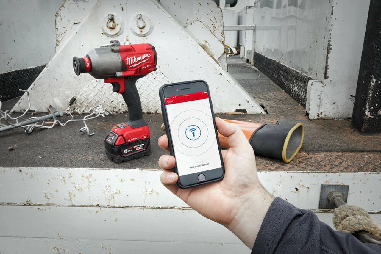 Milwaukee M18 ONEFHIWH716-502X 18V FUEL™ 7/16″ High Torque Impact Wrench With 2x 5.0Ah Batteries 14 Milwaukee M18 ONEFHIWH716-502X 18V FUEL™ 7/16″ High Torque Impact Wrench With 2x 5.0Ah Batteries - Image 14