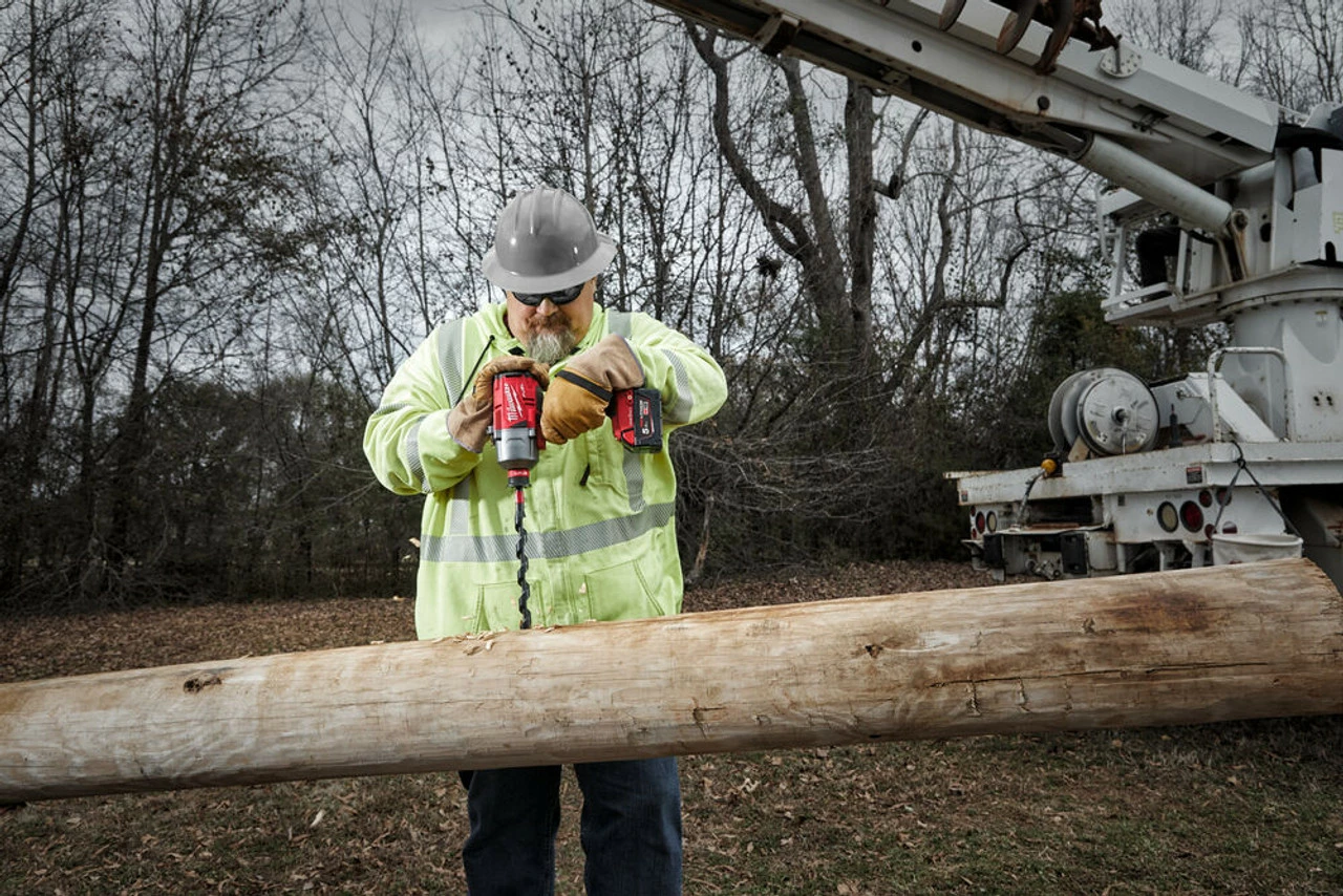 Milwaukee M18 ONEFHIWH716-502X 18V FUEL™ 7/16″ High Torque Impact Wrench With 2x 5.0Ah Batteries 11 Milwaukee M18 ONEFHIWH716-502X 18V FUEL™ 7/16″ High Torque Impact Wrench With 2x 5.0Ah Batteries - Image 11