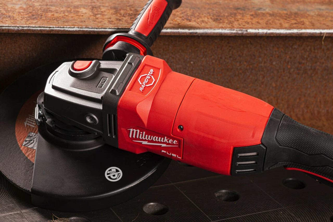 Milwaukee M18 ONEFLAG230XPDB-0C FUEL™ ONE-KEY™ 18V BL 230mm Braking Angle Grinder With Paddle Switch In A Case (Body Only) 22 Milwaukee M18 ONEFLAG230XPDB-0C FUEL™ ONE-KEY™ 18V BL 230mm Braking Angle Grinder With Paddle Switch In A Case (Body Only) - Image 22