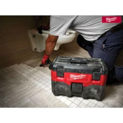 Milwaukee M18 VC2-0 18V Cordless Wet/Dry Vacuum (Body Only) -Dunelm Sales Store MILM18VC20 INUSE1 38691.1663684165