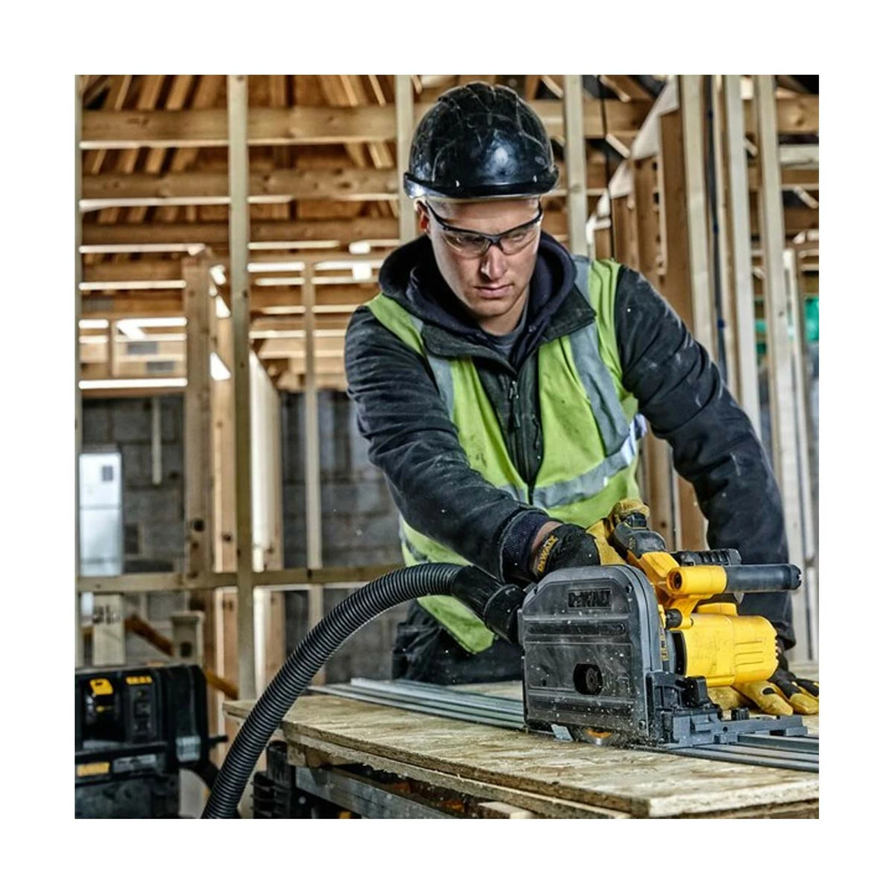 DeWalt DCS520T2-GB 54V XR FlexVolt 165mm Plunge Saw With 2x 6.0Ah Batteries 3 DeWalt DCS520T2-GB 54V XR FlexVolt 165mm Plunge Saw With 2x 6.0Ah Batteries - Image 3